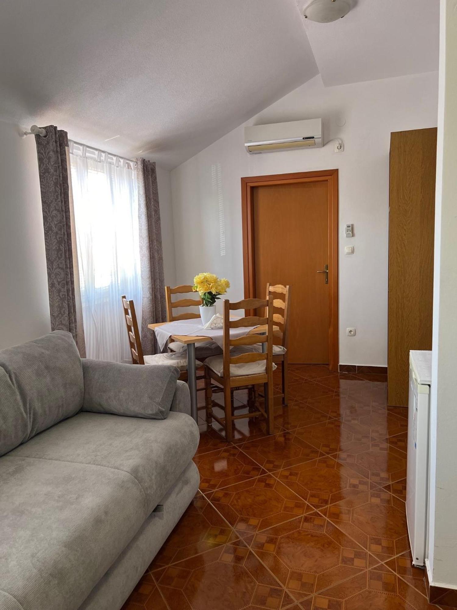 Guest House Laura Црвений Врх Екстер'єр фото