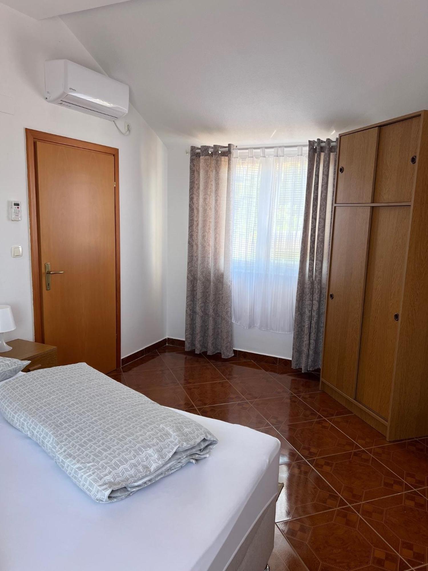 Guest House Laura Црвений Врх Екстер'єр фото